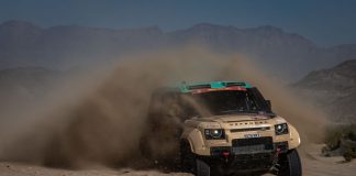 Dakar 2026: il debutto della Defender Dakar D7X-R nel deserto