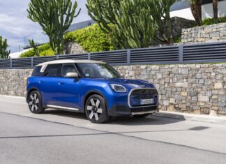 MINI Countryman Elettrica 2026: Più Autonomia e Tecnologia per il SUV Premium