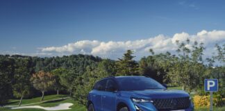 NUOVO RENAULT AUSTRAL: L’IBRIDO CHE RIVOLUZIONA IL COMFORT SENZA SACRIFICARE L’ELETTRICITÀ