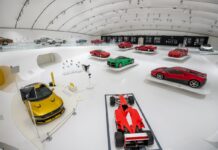 Ferrari “The Greatest Hits”: La Nuova Mostra a Modena tra Musica e Motori