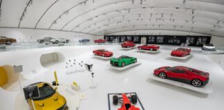 Ferrari “The Greatest Hits”: La Nuova Mostra a Modena tra Musica e Motori