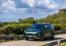 Hyundai IONIQ 9: L’Ammiraglia Elettrica che Ridefinisce il Comfort Premium