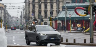 Nuova Omoda 7 SHS-P: 1.200 km di autonomia e prezzo da 38.900 euro