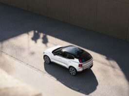 Volvo EX30 si rinnova: autonomia, tecnologia V2L e nuovi Interni