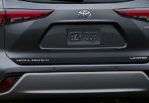 Difetto telecamera Lexus: Toyota richiama 144 mila veicoli non ibridi