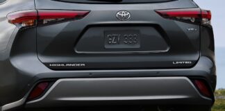 Difetto telecamera Lexus: Toyota richiama 144 mila veicoli non ibridi