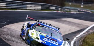 Ferrari 296 GT3 Evo sfiora il podio nella prima gara NLS stagionale