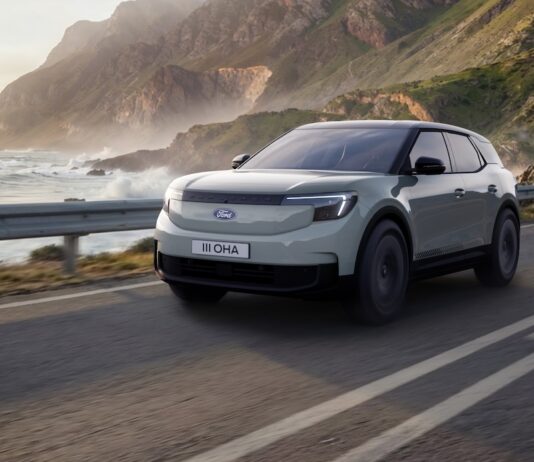 Ford Explorer 2026: debutta la batteria LFP e la serie Collection