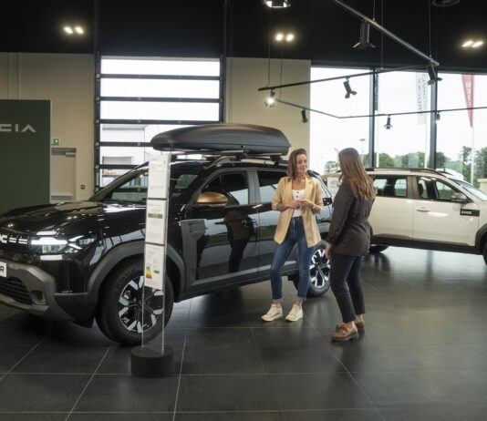 Renault Group lancia futuREady: 36 nuovi modelli e rivoluzione AI