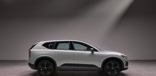 Nuova Volvo EX60: Il SUV Elettrico con 810 km di Autonomia e AI Gemini